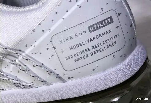 AQ8811-100 RUN WHITE VAPORMAX AIR UTILITY (W) REFLECT SILVER 0525